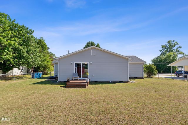 117 Holly Avenue, Dunn, NC 28334