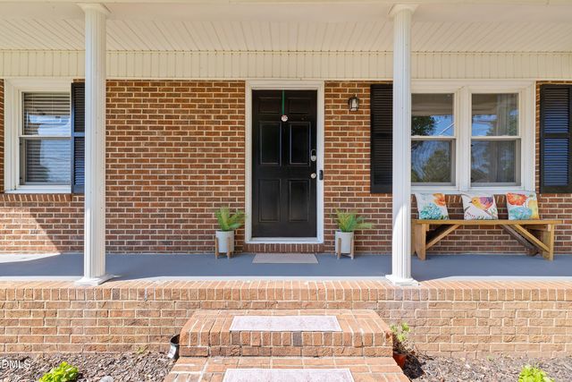 117 Holly Avenue, Dunn, NC 28334