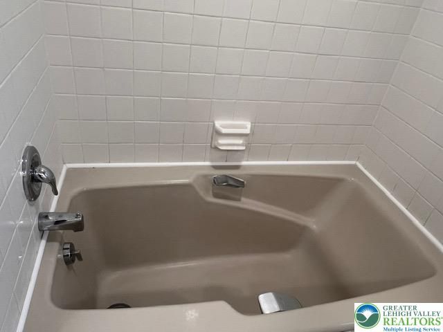 2215 West Congress, Allentown City, PA 18104