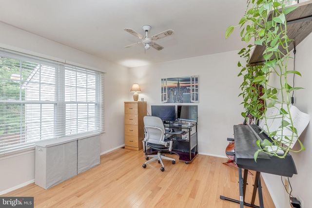 5 BERKSHIRE CT, Bordentown, NJ 08505