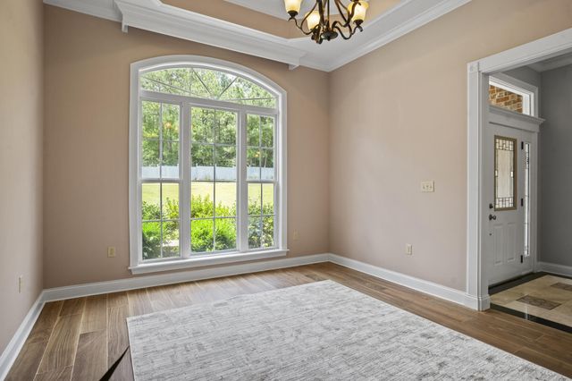 66 W Shore Dr., Hattiesburg, MS 39402