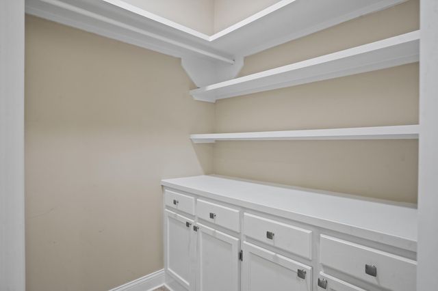 66 W Shore Dr., Hattiesburg, MS 39402