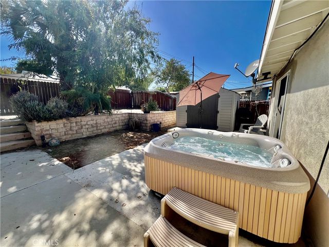 928 Bluecrest Street, Corona, CA 92882