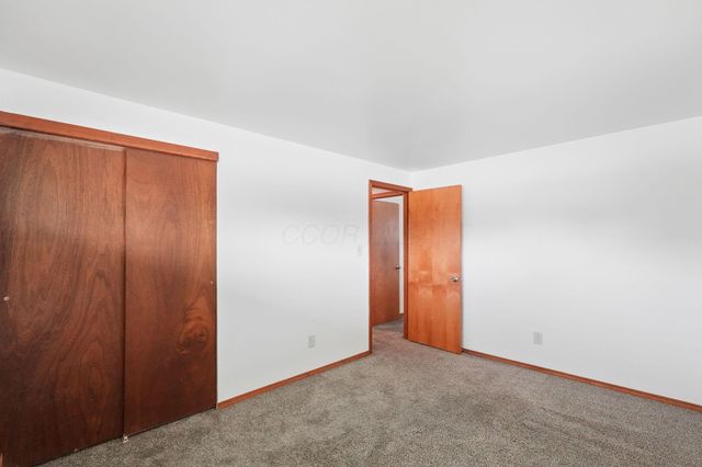 6634 Bartlett Road, Reynoldsburg, OH 43068