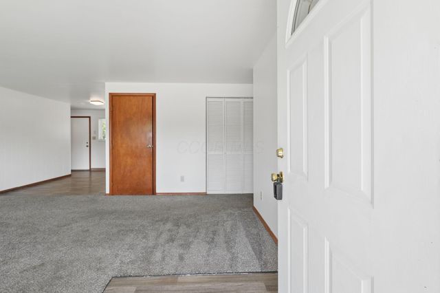 6634 Bartlett Road, Reynoldsburg, OH 43068