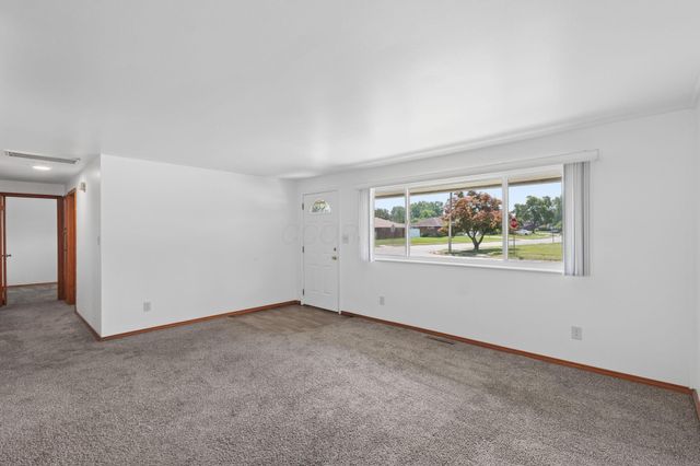 6634 Bartlett Road, Reynoldsburg, OH 43068