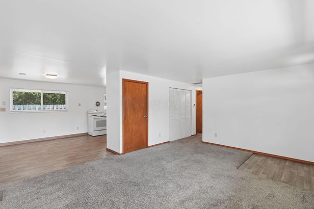 6634 Bartlett Road, Reynoldsburg, OH 43068