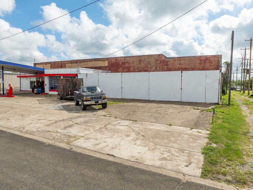 105 S Hill, Itasca, TX 76055