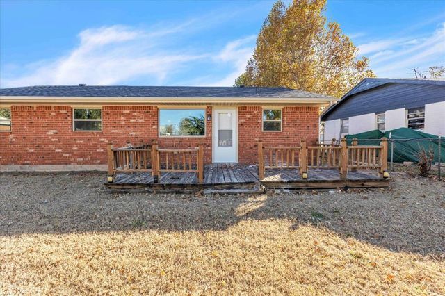 433 W Forest Drive, Mustang, OK 73064