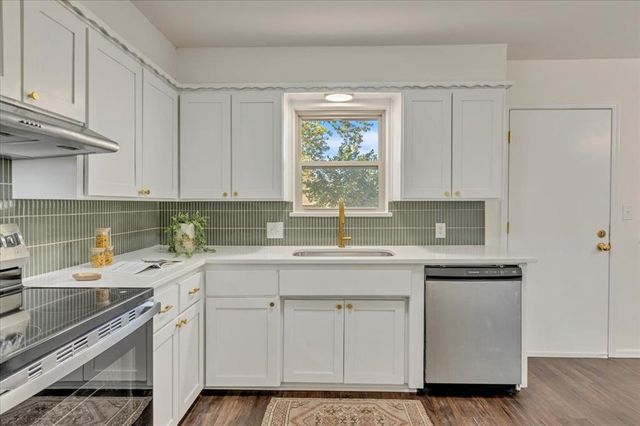 433 W Forest Drive, Mustang, OK 73064