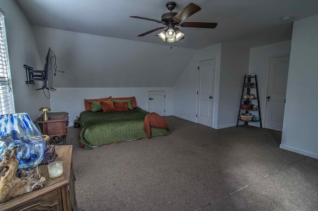 145 Bell Lake Drive, Trenton, GA 30752