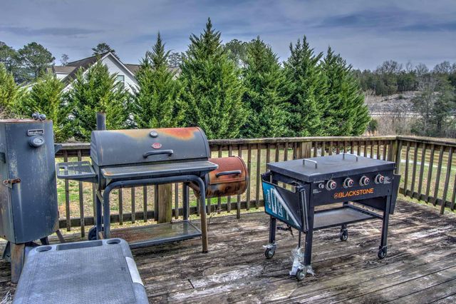 145 Bell Lake Drive, Trenton, GA 30752