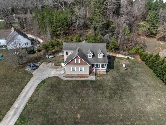 145 Bell Lake Drive, Trenton, GA 30752