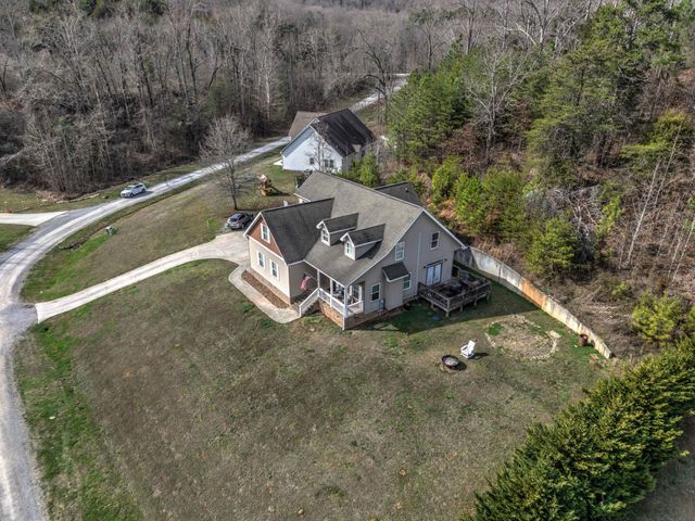 145 Bell Lake Drive, Trenton, GA 30752