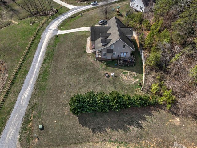 145 Bell Lake Drive, Trenton, GA 30752