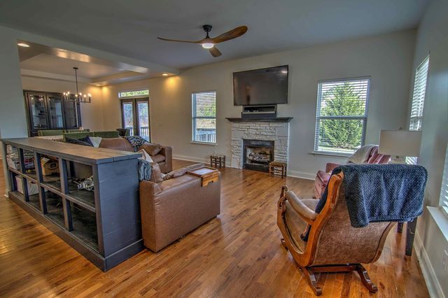 145 Bell Lake Drive, Trenton, GA 30752