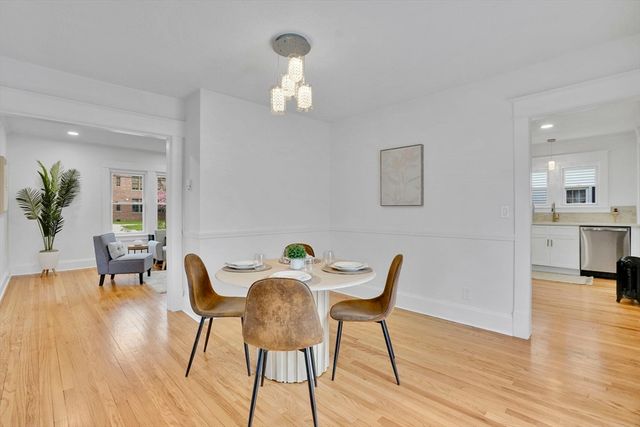51 Hartford Ter, Springfield, MA 01118