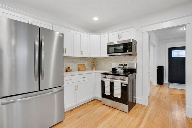 51 Hartford Ter, Springfield, MA 01118
