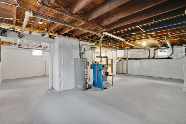 51 Hartford Ter, Springfield, MA 01118