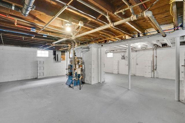 51 Hartford Ter, Springfield, MA 01118