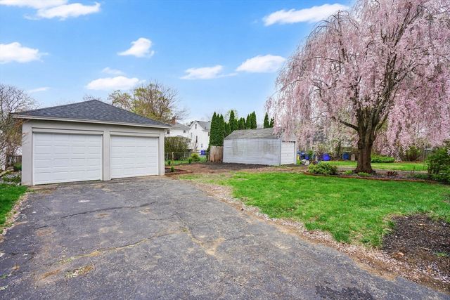 51 Hartford Ter, Springfield, MA 01118