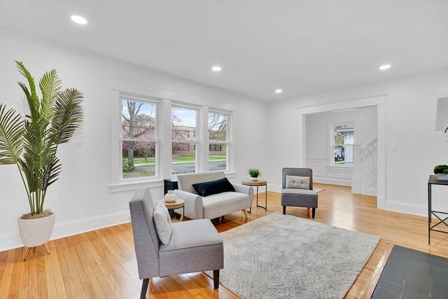 51 Hartford Ter, Springfield, MA 01118
