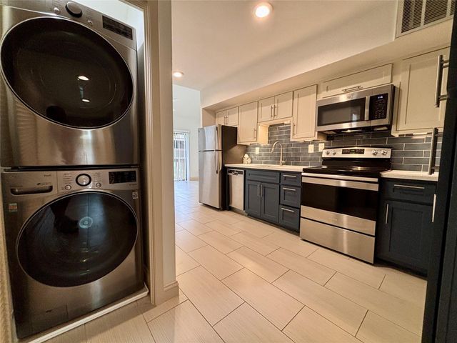 12900 Walden Road 508E, Montgomery, TX 77356