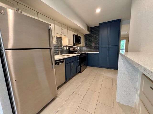 12900 Walden Road 508E, Montgomery, TX 77356