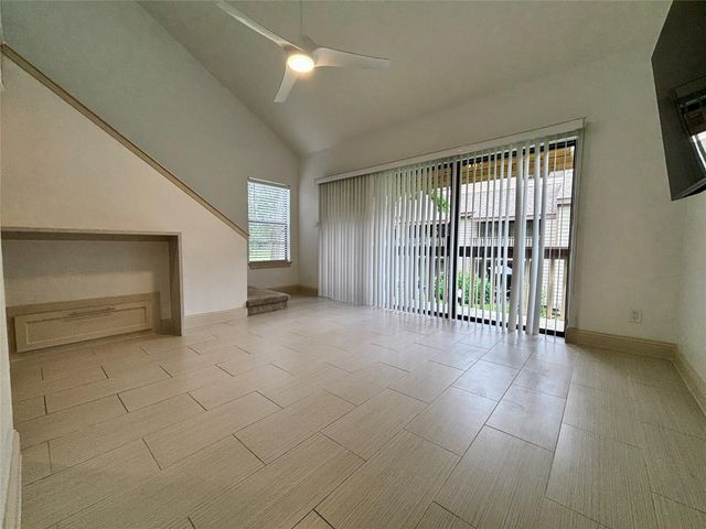 12900 Walden Road 508E, Montgomery, TX 77356