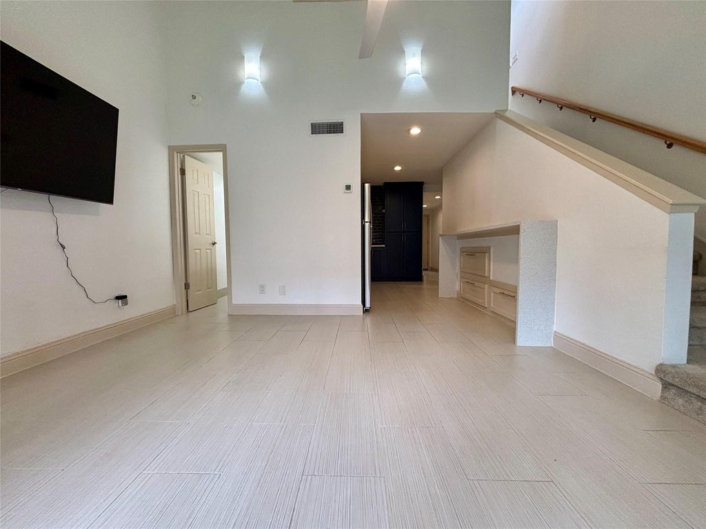 12900 Walden Road 508E, Montgomery, TX 77356