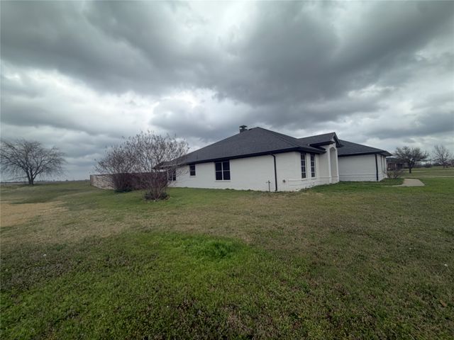 154 Whispering Winds Drive, Gunter, TX 75058