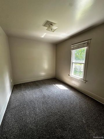 838 Clinton Street, Flint, MI 48507