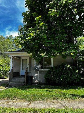 838 Clinton Street, Flint, MI 48507