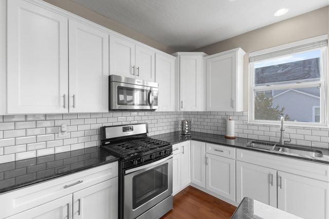 223 Antrim Street, Pickerington, OH 43147