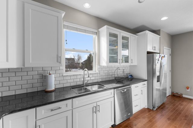 223 Antrim Street, Pickerington, OH 43147