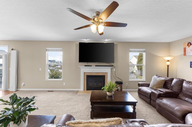 223 Antrim Street, Pickerington, OH 43147