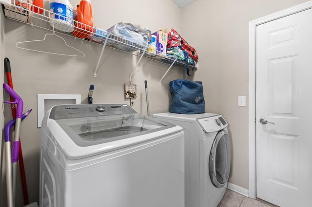 223 Antrim Street, Pickerington, OH 43147