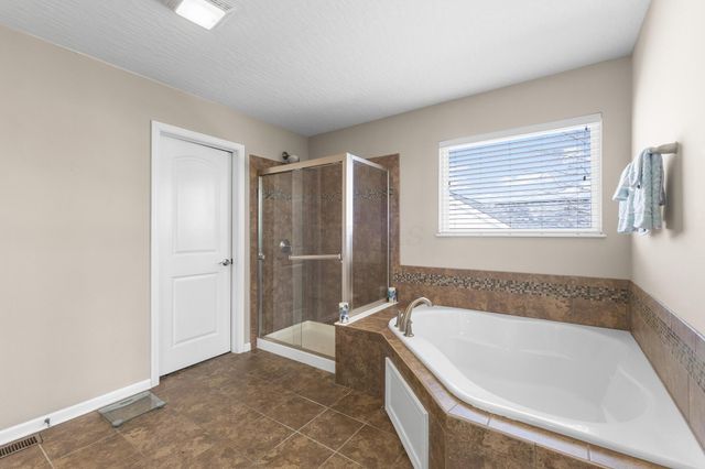 223 Antrim Street, Pickerington, OH 43147