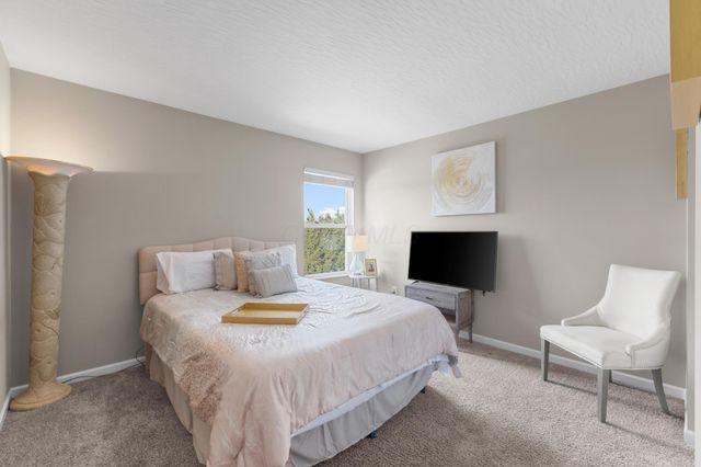 223 Antrim Street, Pickerington, OH 43147