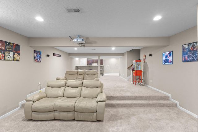 223 Antrim Street, Pickerington, OH 43147