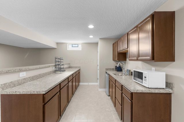 223 Antrim Street, Pickerington, OH 43147