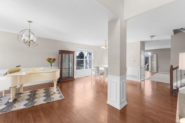 223 Antrim Street, Pickerington, OH 43147