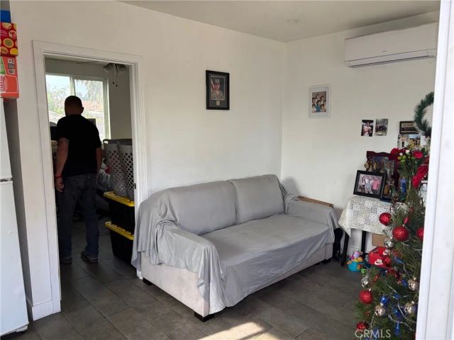 2911 Baltic, Long Beach, CA 90810