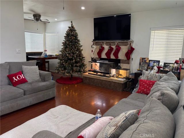 2911 Baltic, Long Beach, CA 90810