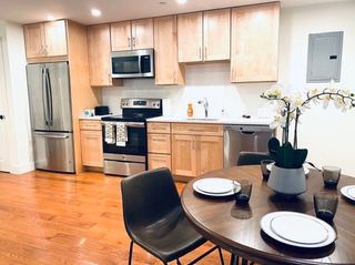 1776 Beacon Street B, Brookline, MA 02445