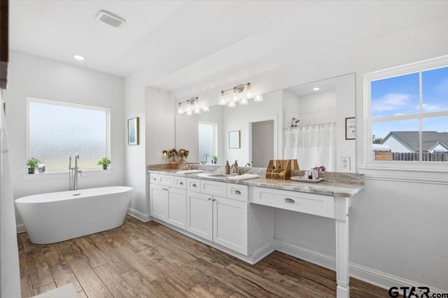 21531 Kayla Ln, Mineola, TX 75773