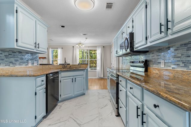 13313 Hollow Oak Lane, Ocean Springs, MS 39564