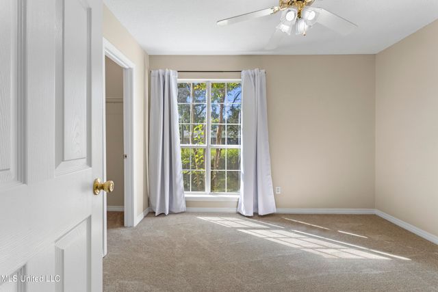 13313 Hollow Oak Lane, Ocean Springs, MS 39564