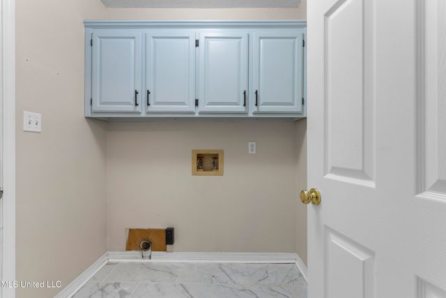 13313 Hollow Oak Lane, Ocean Springs, MS 39564