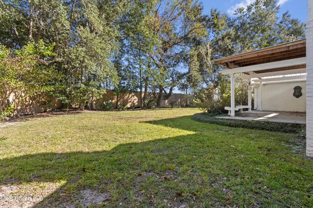 13313 Hollow Oak Lane, Ocean Springs, MS 39564